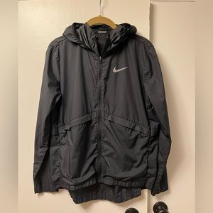Nike Women’s Running Windbreaker, size Medium